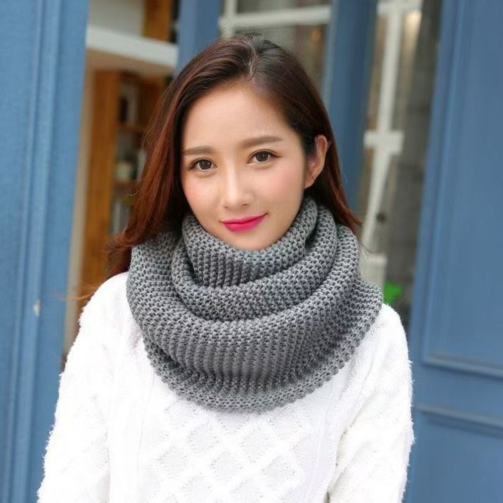 Infinity Scarf Knit - Ciepły, jednokolorowy szalik typu infinity loop,
